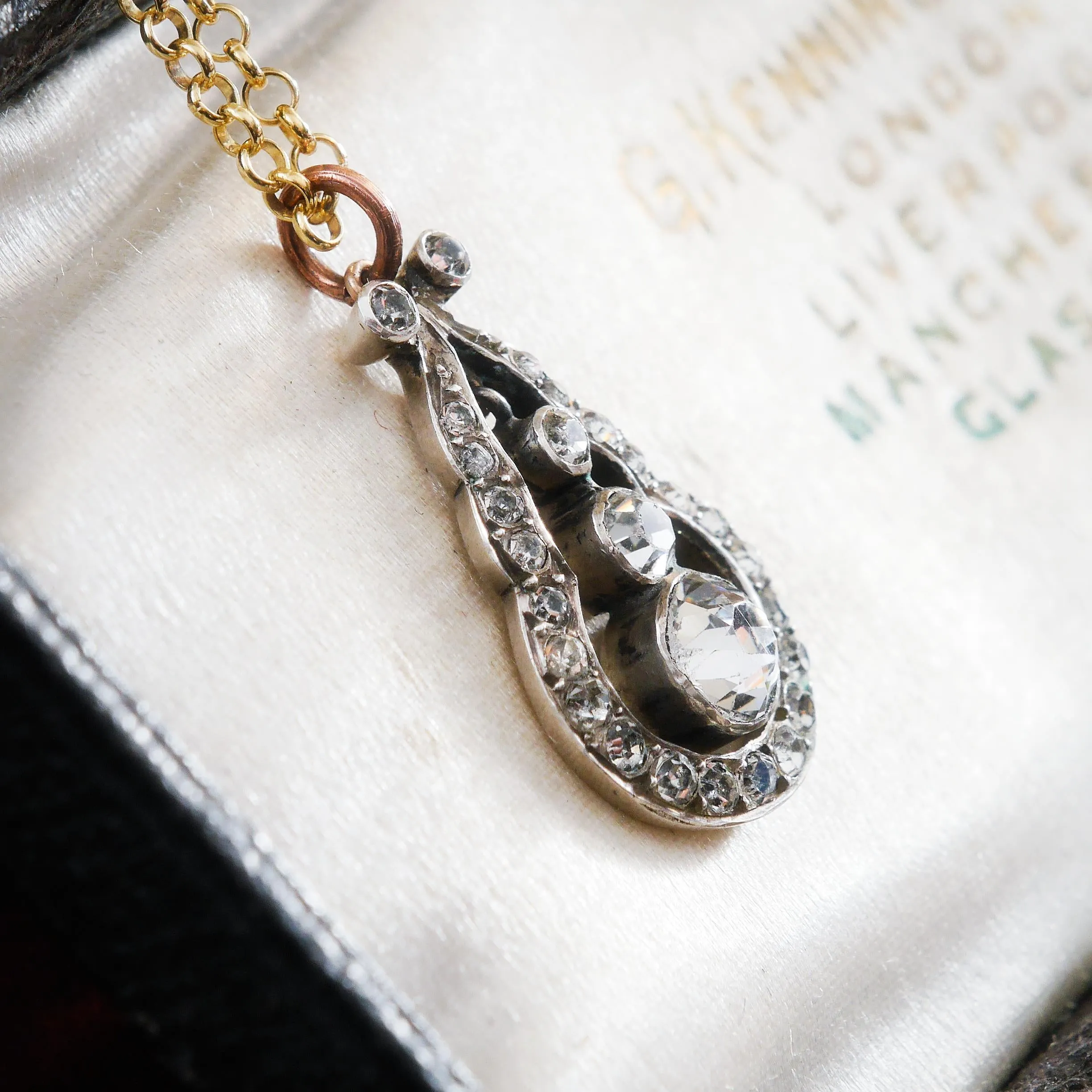 An Enchanting Antique Edwardian Paste Pendant