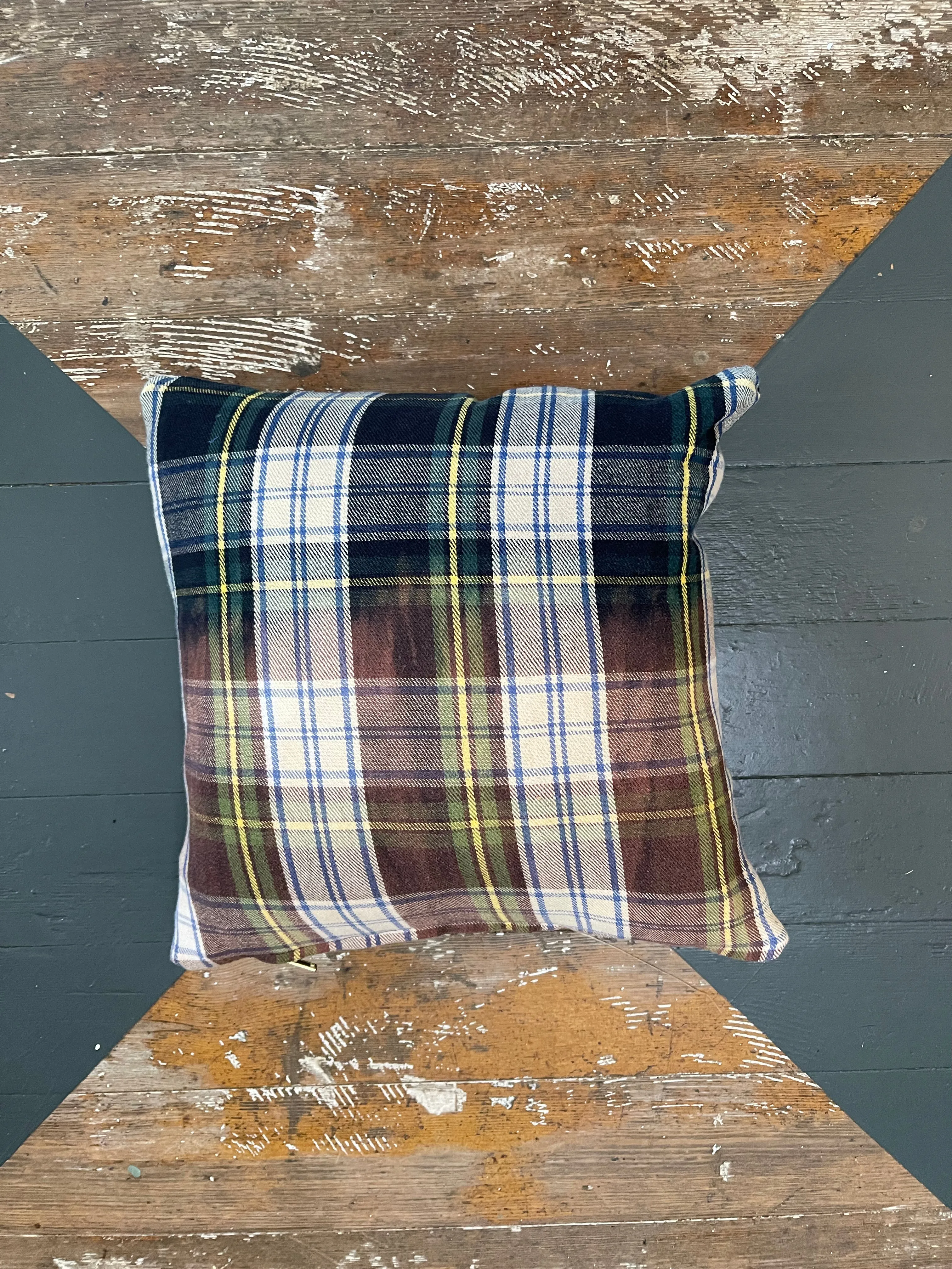 CARHARTT SCRAP PILLOW