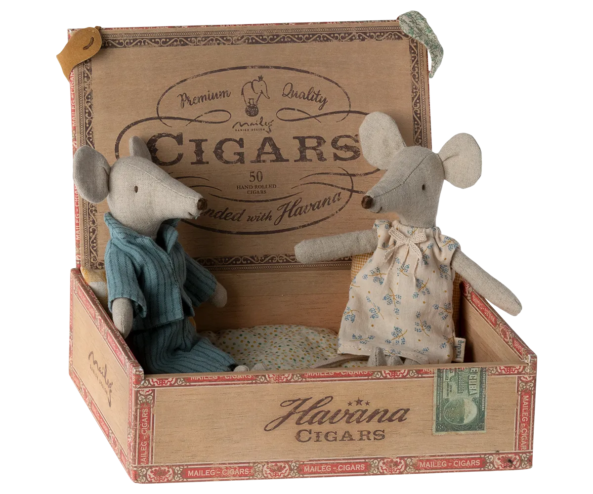 Maileg Mum and Dad Mice in a Cigar Box