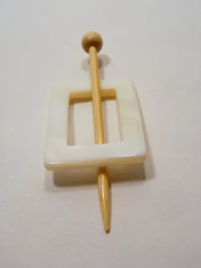 Mother of Pearl Rectangular Shawl Pin "Meter XL"