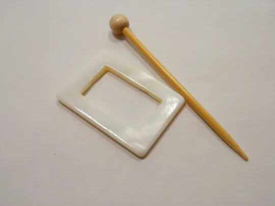 Mother of Pearl Rectangular Shawl Pin "Meter XL"