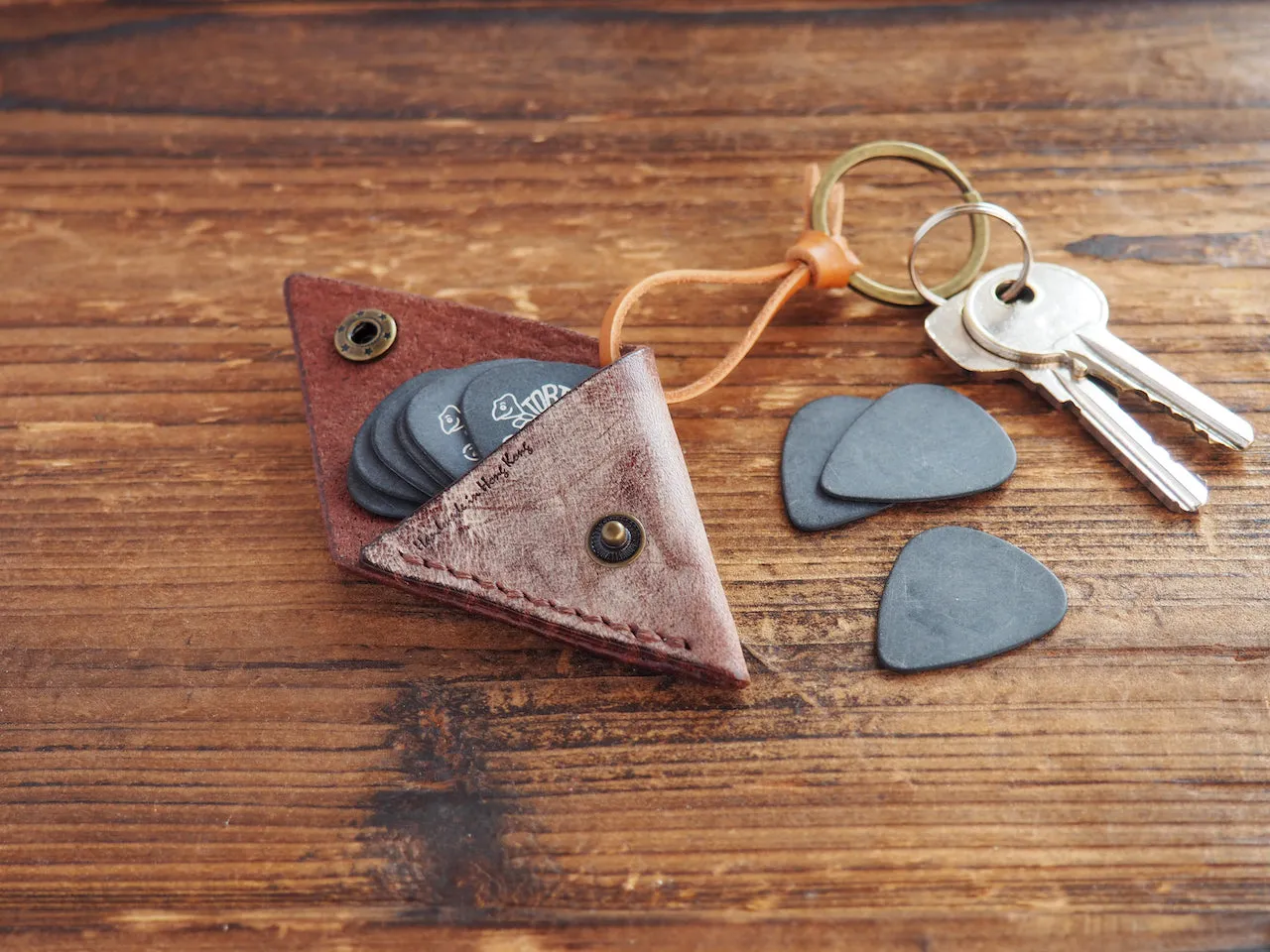 Personalized Leather Folded Guitar Pick Holder Keychain #Ghost Brown