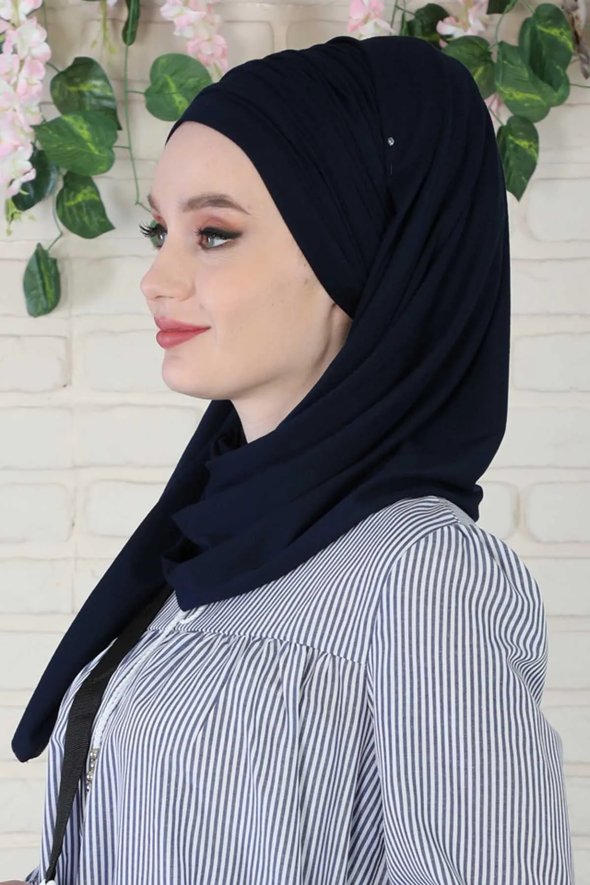 Premium Jersey Shawl Hijab for Women, Easy to Wear Cotton Headscarf, Lightweight and Breathable Instant Jersey Shawl, Mother's Day Gift,BT-1